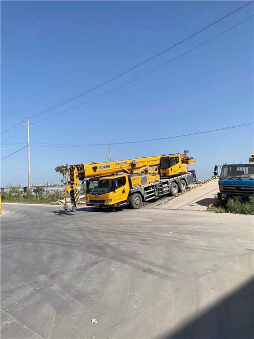 奎文区吊车作业时，可能会产生哪些额外收费项目？