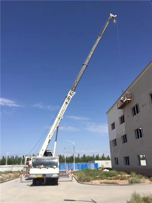 奎文区“轻装强干”—— 吊车的 “轻量化臂架” 技术